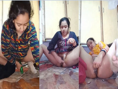 Horny Indian Bhabhi Masturbating